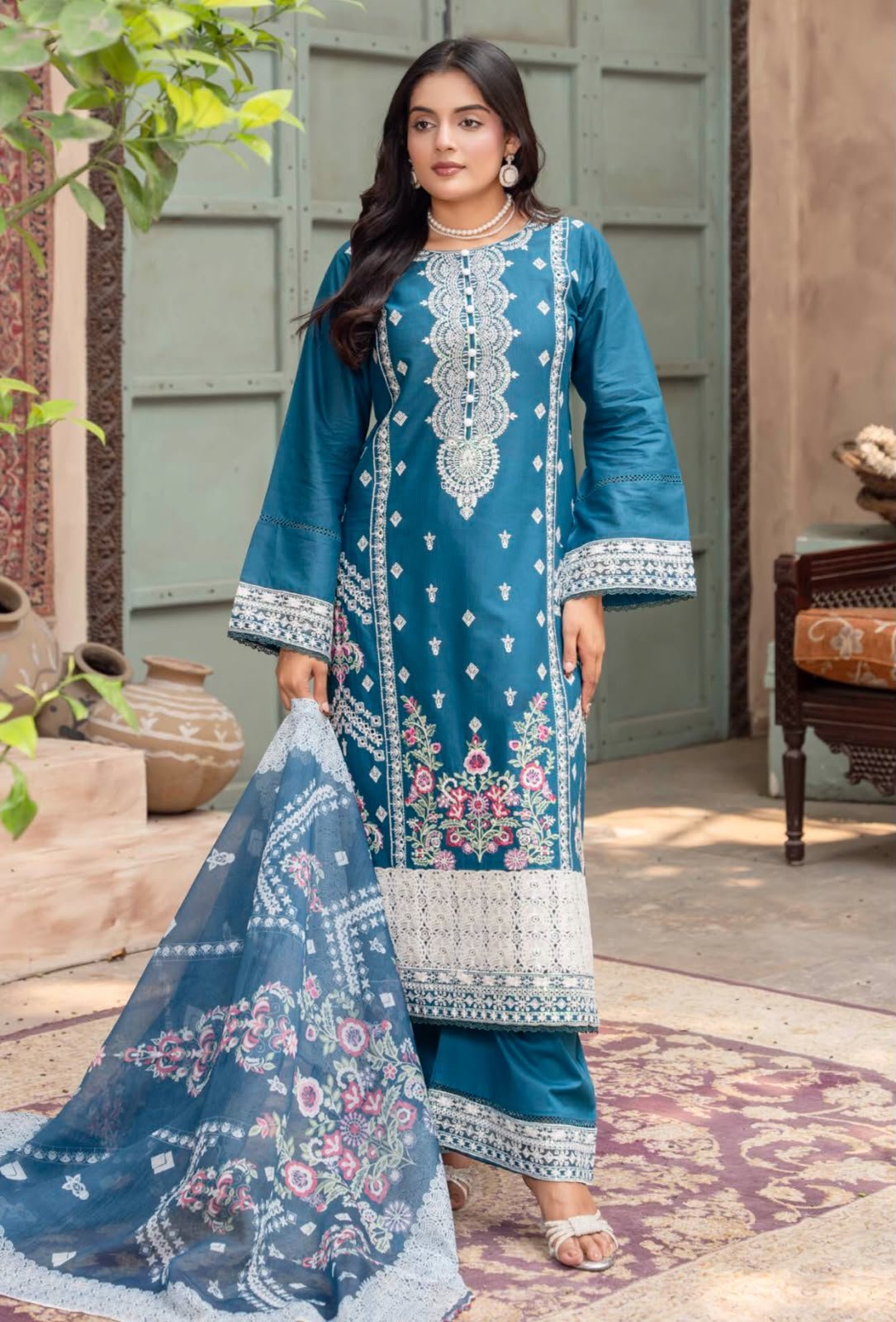 3 Piece - Embroidered Lawn Suit - 16