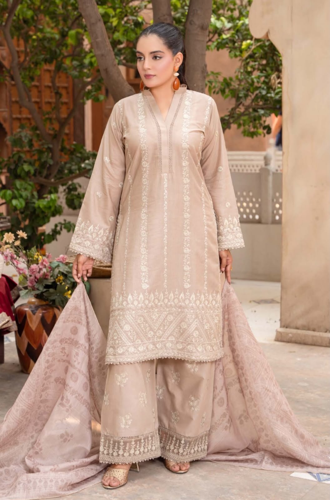 3 Piece - Embroidered Lawn Suit - 17