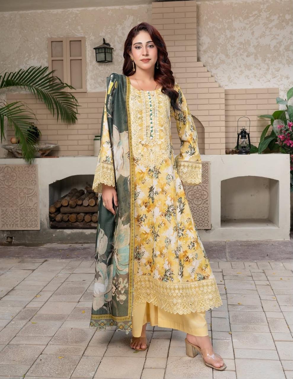 3 Piece - Embroidered Lawn Suit - 10