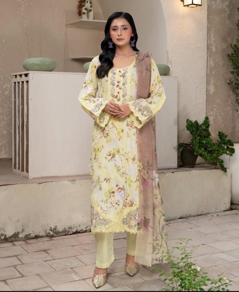 3 Piece – Embroidered Lawn Suit – 13